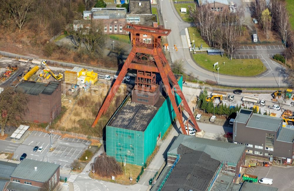 Herne von oben - Förderanlagen und Bergbau- Schacht- Anlagen am Förderturm Pluto in Wanne-Eickel im Bundesland Nordrhein-Westfalen