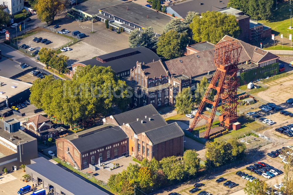 Luftaufnahme Essen - Förderanlagen und Bergbau- Schacht- Anlagen am Förderturm der Zeche Bonifacius an der Rotthauser Straße in Essen im Bundesland Nordrhein-Westfalen, Deutschland