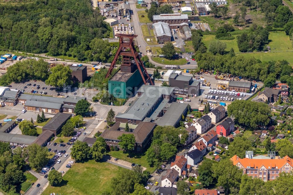 Luftbild Herne - Förderanlagen und Bergbau- Schacht- Anlagen am Förderturm der Zeche Pluto im Ortsteil Wanne-Eickel in Herne im Bundesland Nordrhein-Westfalen, Deutschland