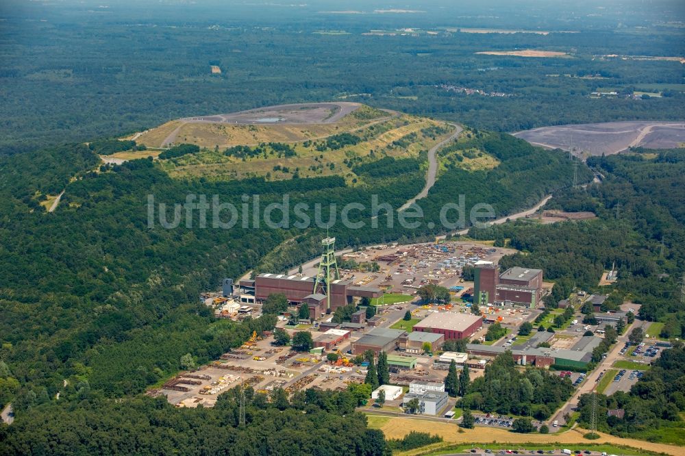 Luftbild Bottrop - Förderanlagen und Bergbau- Schacht mit Förderturm Prosper-Haniel in Bottrop im Bundesland Nordrhein-Westfalen