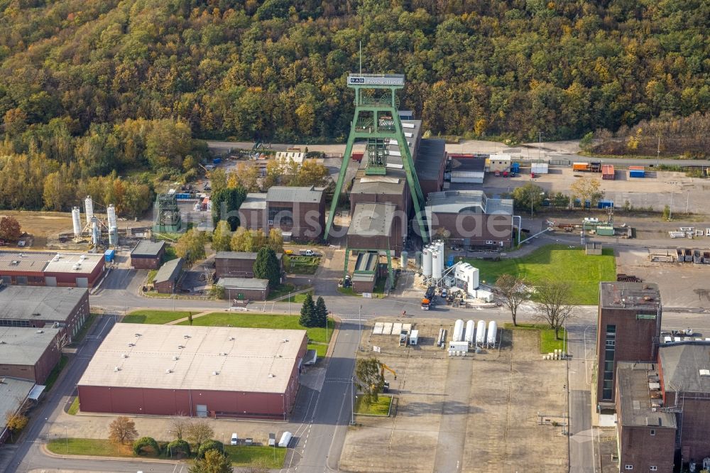 Oberhausen aus der Vogelperspektive: Förderanlagen und Bergbau- Schacht mit Förderturm Prosper-Haniel in Oberhausen im Bundesland Nordrhein-Westfalen, Deutschland