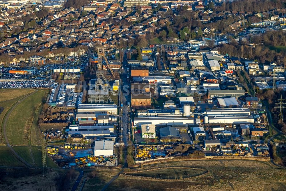 Hamm von oben - Fördertürme der ehemaligen Zeche Radbod im Gewerbe- und Industriegebiet Radbod im Stadtbezirk Bockum-Hövel in Hamm im Bundesland Nordrhein-Westfalen