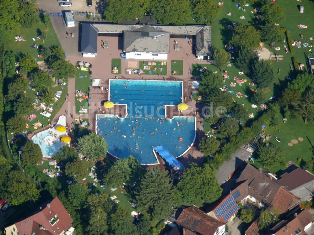 Luftaufnahme Freiburg im Breisgau - Freibad St. Georgen in Freiburg, Baden-Württemberg