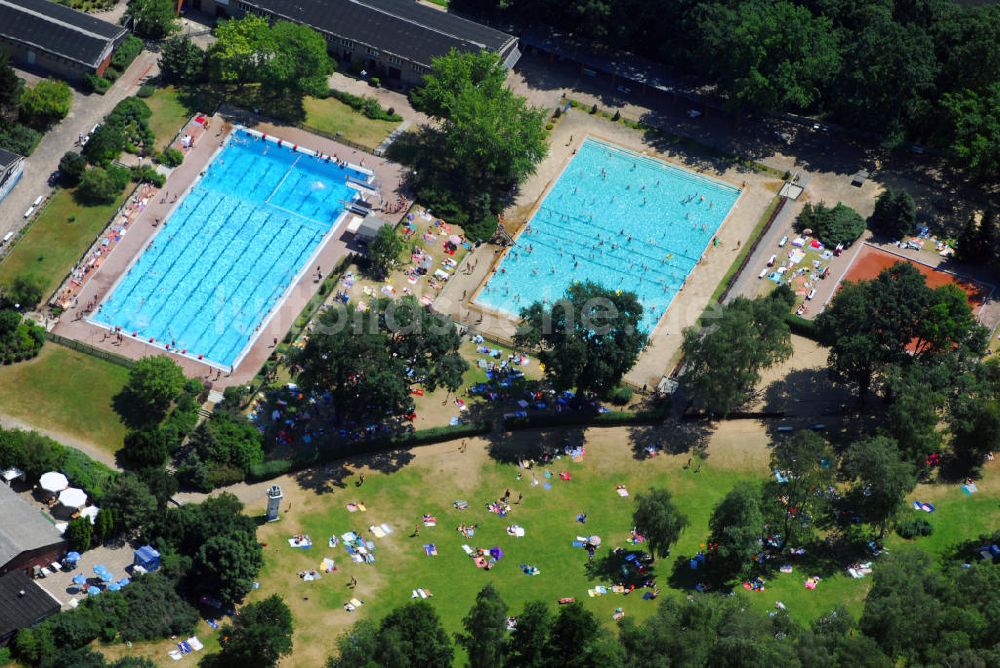 Luftbild Kleinmachnow - Freibad Kiebitzberge in Kleinmachnow