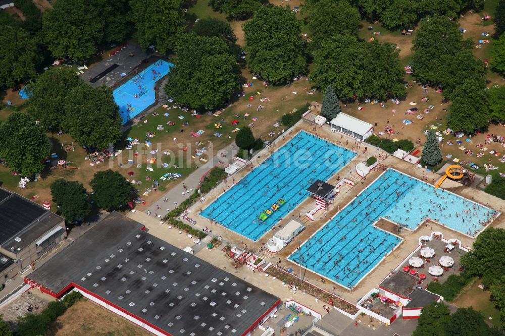 Mainz von oben - Freibad Mainzer Schwimmverein Mainz-Mombach in Mainz im Bundesland Rheinland-Pfalz