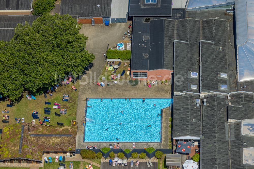 Vonderort aus der Vogelperspektive: Freibad Solbad Vonderort in Vonderort im Bundesland Nordrhein-Westfalen, Deutschland