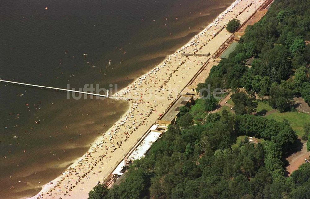 Luftbild Berlin-Wannsee - Freibad Wannsee / Badeandrang