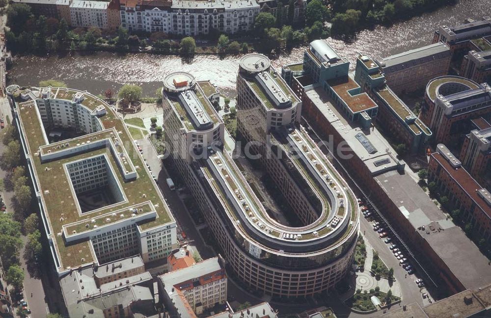 Luftaufnahme Berlin - Moabit - Freiberger Spreebogen auf dem Gelände der alten Meierei in Berlin-Moabit - Sitz des Bundesinnenministeriums.