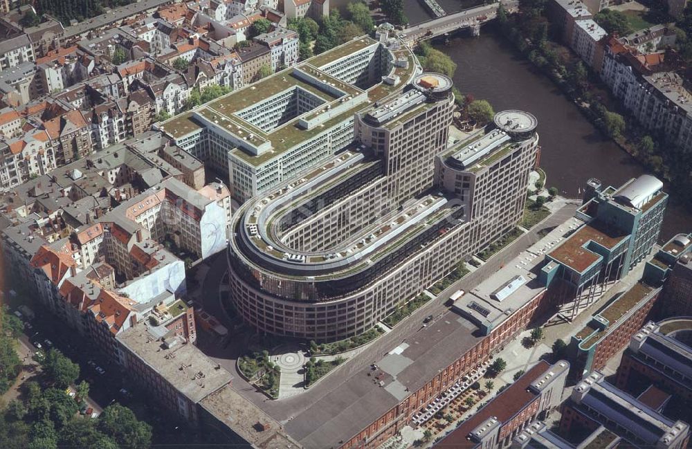 Berlin - Moabit von oben - Freiberger Spreebogen auf dem Gelände der alten Meierei in Berlin-Moabit - Sitz des Bundesinnenministeriums.