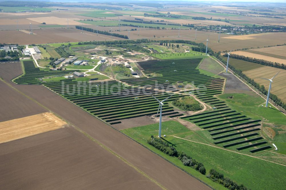 Luftaufnahme Eckolstädt - Freifeld-Solarkraftwerk in Eckolstädt / Thüringen