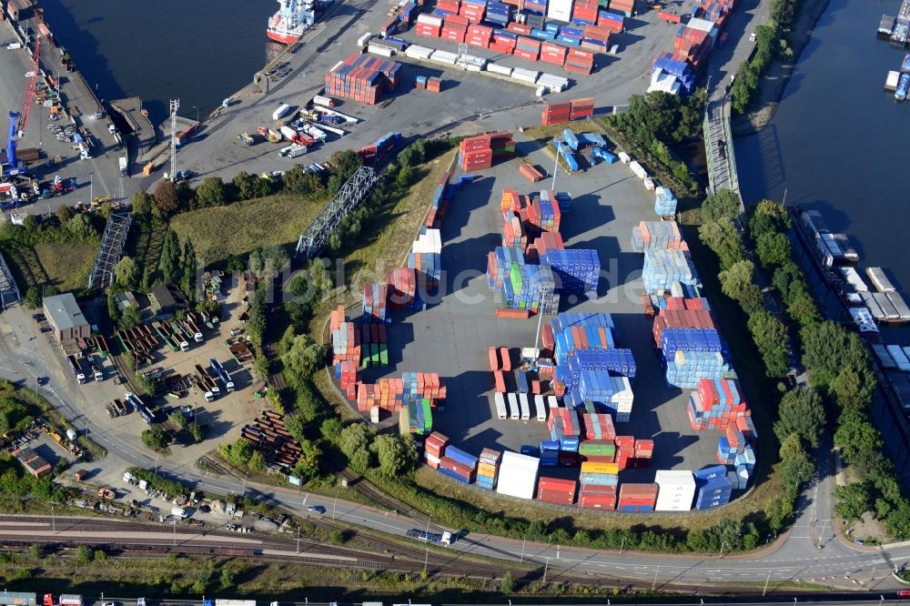 Hamburg von oben - Freifläche / Containerlager am Travehafen in Hamburg-Mitte / Steinwerder