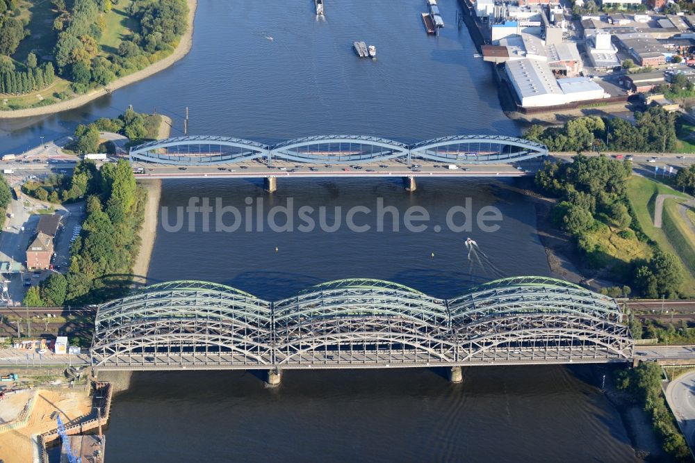 Hamburg von oben - Freihafenelbbrücke in Hamburg-Mitte / Kleiner Grasbrook