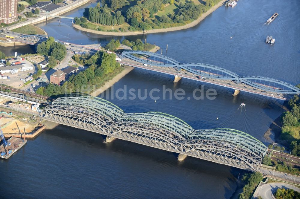 Luftbild Hamburg - Freihafenelbbrücke und Neue Elbbrücke in Hamburg-Mitte / Kleiner Grasbrook