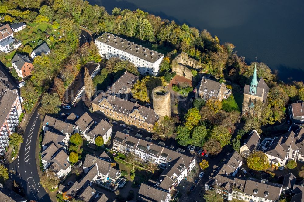 Wetter (Ruhr) von oben - Freiheit an der Burg von Wetter mit katholischer Kirche St.Peter und Paul in Wetter im Ruhrgebiet im Bundesland Nordrhein-Westfalen