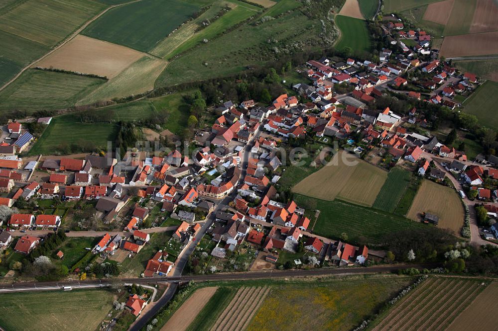 Freimersheim von oben - Freimersheim, eine Ortsgemeinde im Landkreis Alzey-Worms in Rheinland-Pfalz