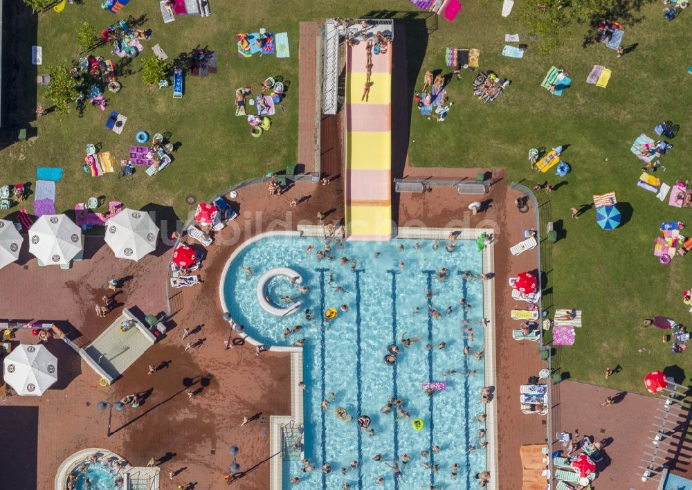 Luftbild Emmerich am Rhein - Freizeit- und Erlebnisbad EMBRICANA in Emmerich am Rhein im Ruhrgebiet in Nordrhein-Westfalen