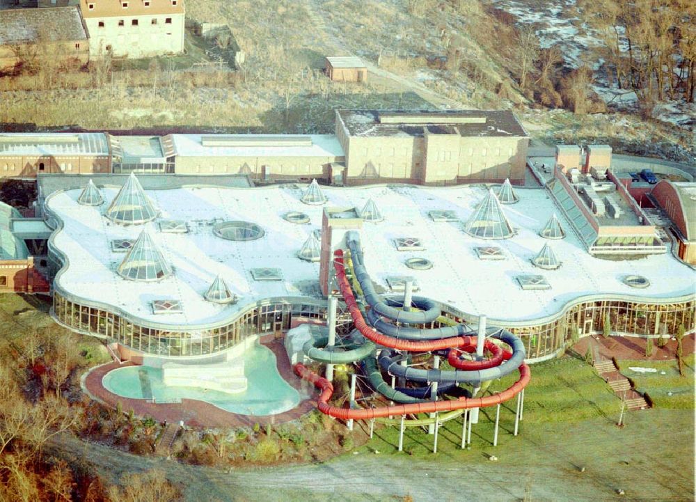 Halle / Saale von oben - Freizeitbad in Halle / Saale Das aus der Beesener Aue gewonnene Wasser wurde im alten Wasserwerk Beesen aufbereitet