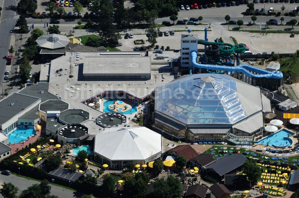 Stein aus der Vogelperspektive: Freizeitbad Kristall Palm Beach im bayerischen Stein