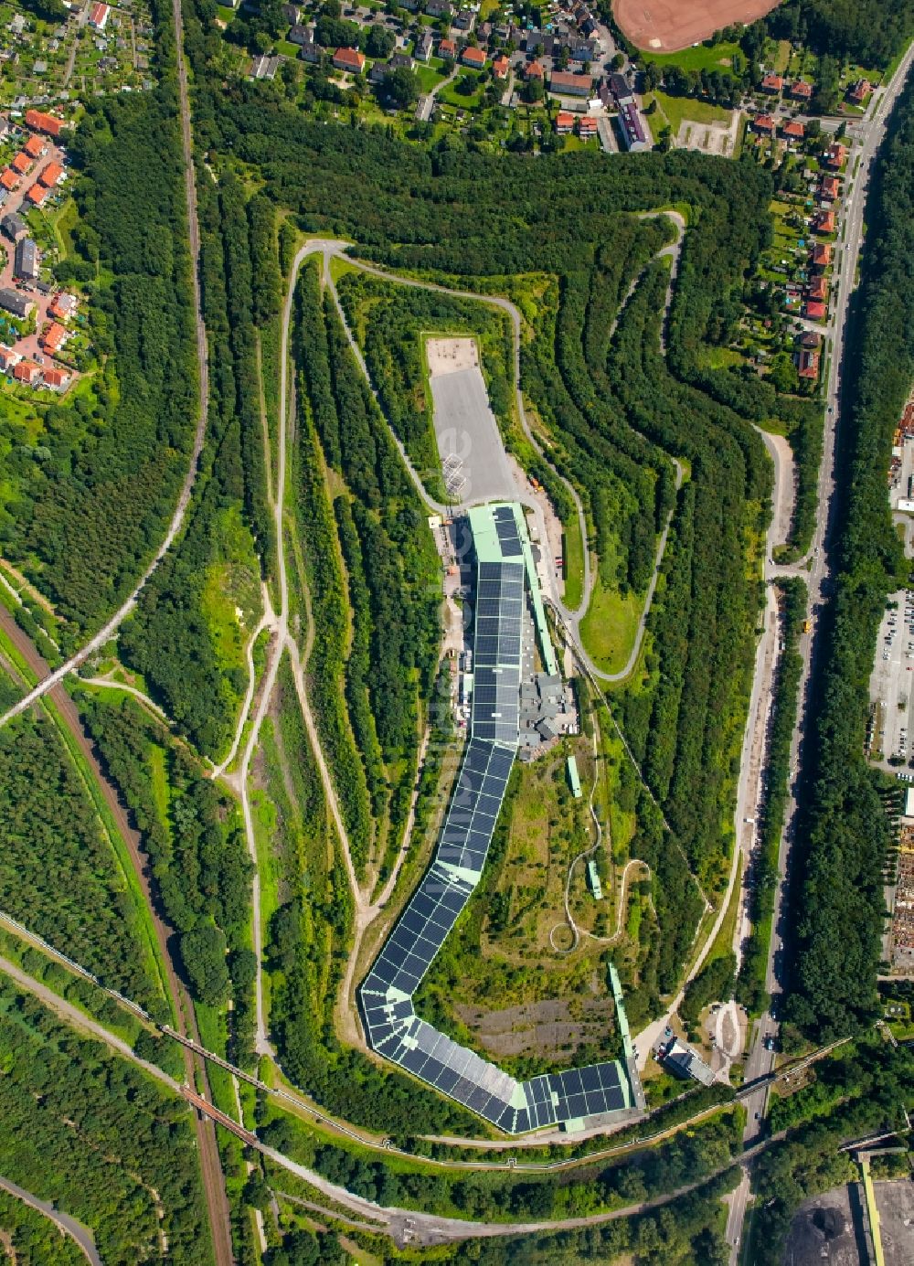 Bottrop aus der Vogelperspektive: Freizeiteinrichtung INTERSPORT ALPINCENTER in Bottrop im Bundesland Nordrhein-Westfalen