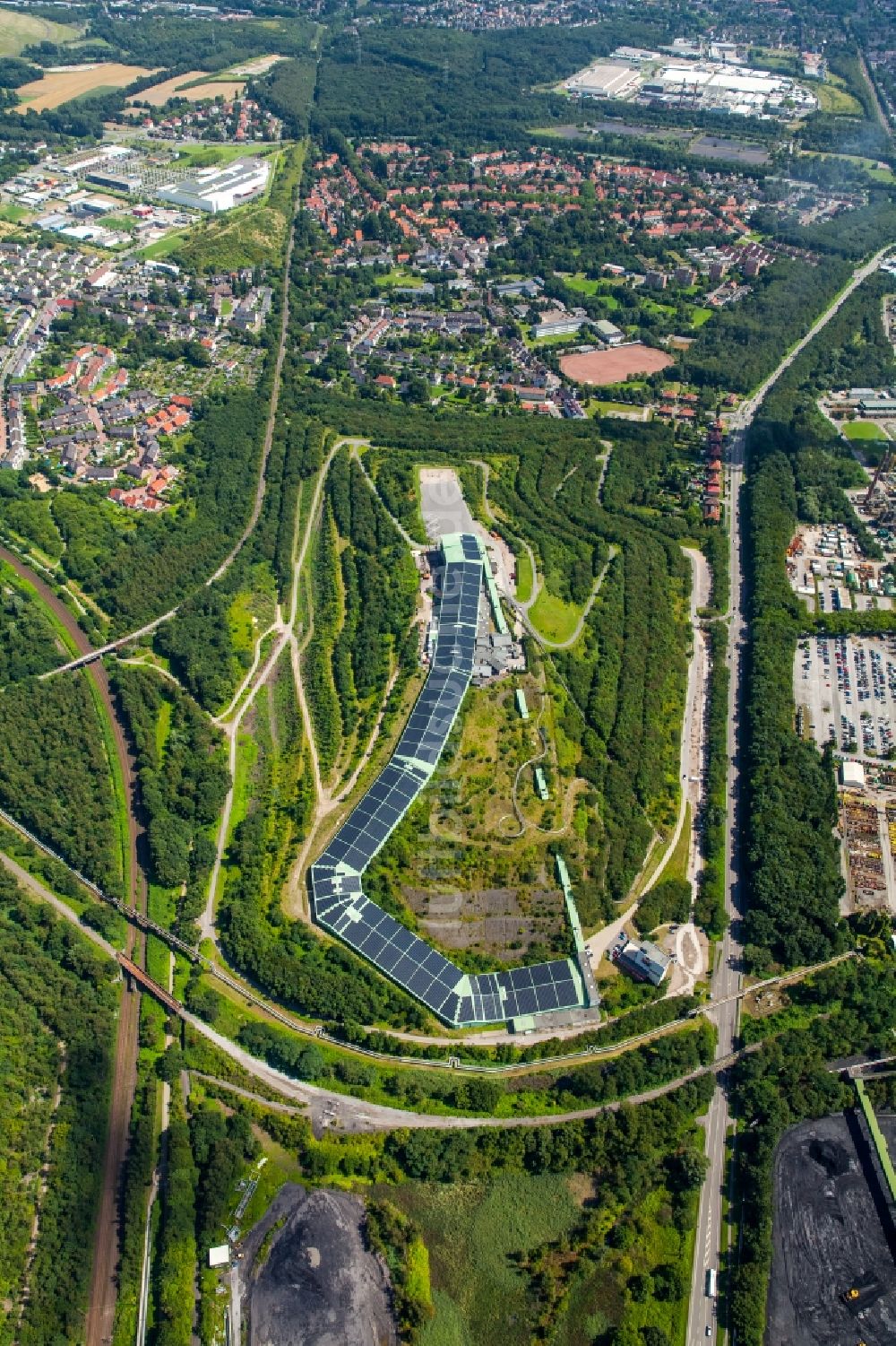 Luftaufnahme Bottrop - Freizeiteinrichtung INTERSPORT ALPINCENTER in Bottrop im Bundesland Nordrhein-Westfalen