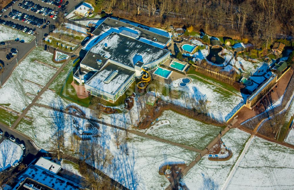 Arnsberg aus der Vogelperspektive: Freizeiteinrichtung NASS - Freizeitbad Arnsberg und Sportzentrum Große Wiese in Arnsberg im Bundesland Nordrhein-Westfalen, Deutschland