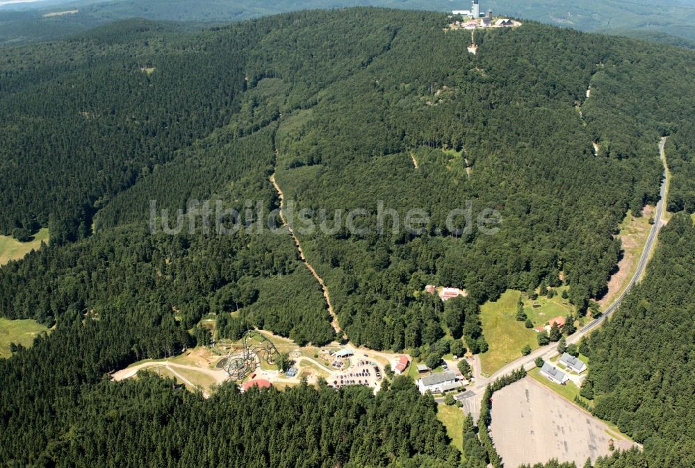 Brotterode aus der Vogelperspektive: Freizeitpark - Funpark Inselsberg mit Wie-Flyern und Sommerrodelbahn in Brotterode im Bundesland Thüringen