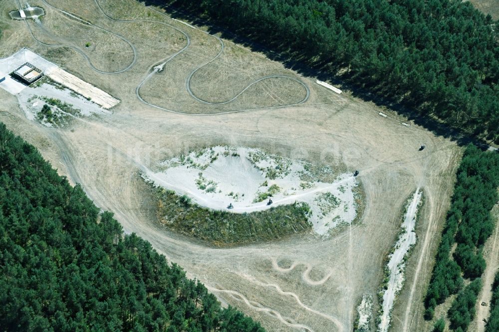 Wesendorf von oben - Freizeitzentrum Hammerstein Park Wesendorf entlang der Lange Straße in Wesendorf im Bundesland Niedersachsen, Deutschland