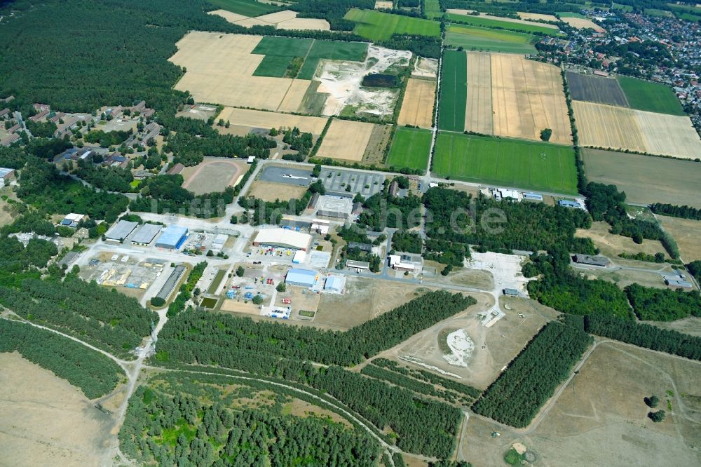 Wesendorf von oben - Freizeitzentrum Hammerstein Park Wesendorf entlang der Lange Straße in Wesendorf im Bundesland Niedersachsen, Deutschland