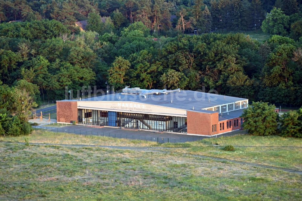 Werneuchen aus der Vogelperspektive: Freizeitzentrum Jugend- und Freizeitzentrum Werneuchen in Werneuchen im Bundesland Brandenburg, Deutschland