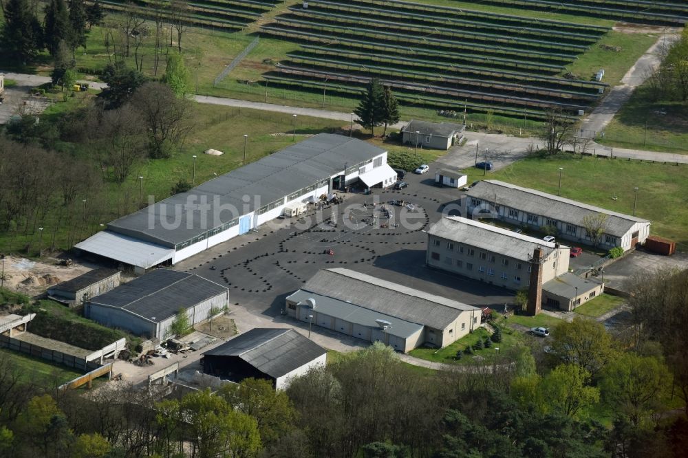 Fürstenwalde/Spree aus der Vogelperspektive: Freizeitzentrum Kartbahn auf dem ehemaligen Flugplatz- Gelände in Fürstenwalde/Spree im Bundesland Brandenburg