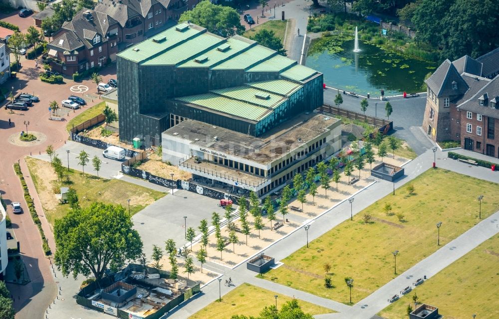 Luftaufnahme Dinslaken - Freizeitzentrum - Kino - Gebäude in Dinslaken im Bundesland Nordrhein-Westfalen - NRW, Deutschland