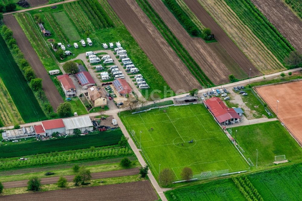 Luftbild Endingen am Kaiserstuhl - Freizeitzentrum KIrschenhof in Endingen am Kaiserstuhl im Bundesland Baden-Württemberg, Deutschland