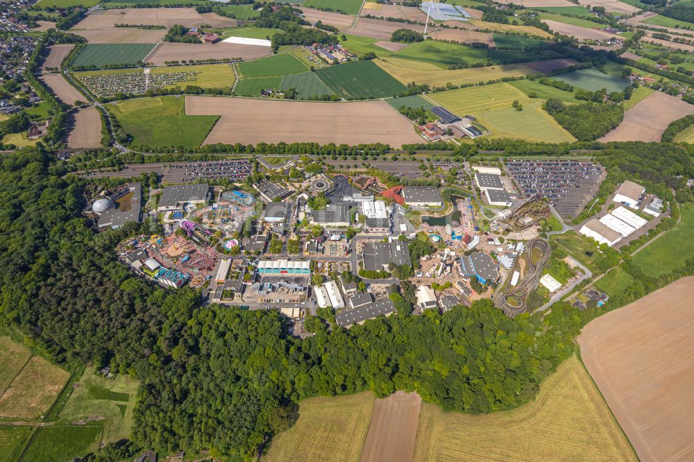 Bottrop von oben - Freizeitzentrum Movie Park Germany in Bottrop im Bundesland Nordrhein-Westfalen, Deutschland