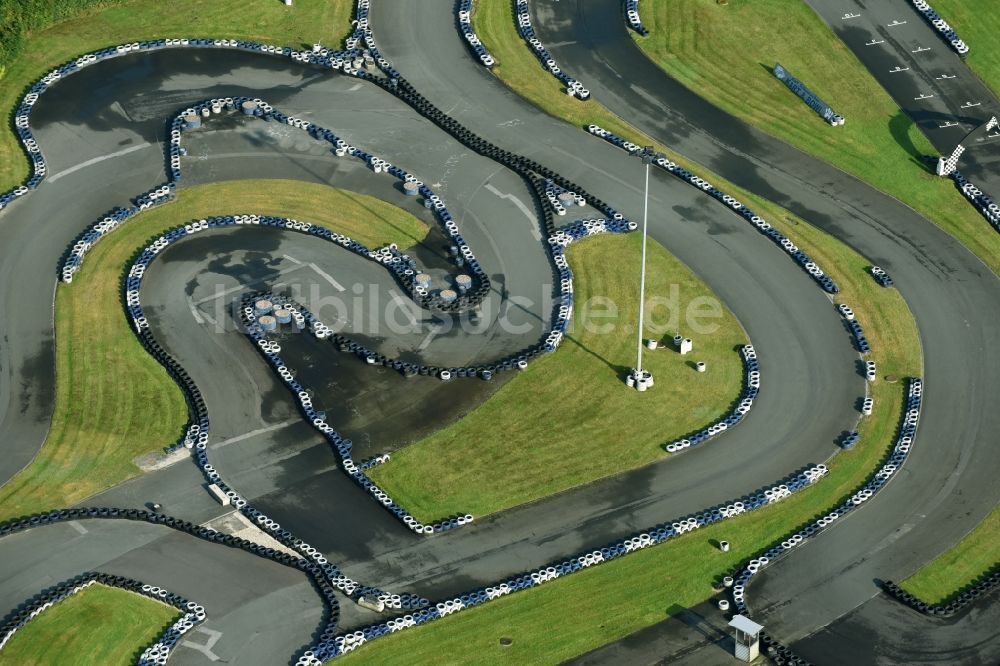 Behringen aus der Vogelperspektive: Freizeitzentrum Ralf Schumacher Kart & Bowl in Behringen im Bundesland Niedersachsen