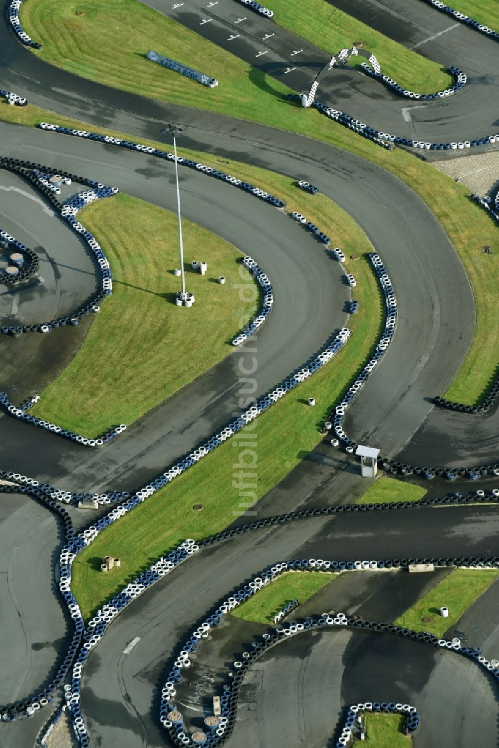 Luftaufnahme Behringen - Freizeitzentrum Ralf Schumacher Kart & Bowl in Behringen im Bundesland Niedersachsen