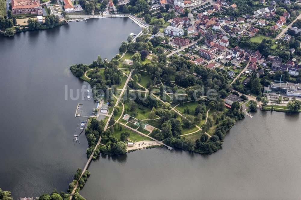 Eutin von oben - Freizeitzentrum Seepark in Eutin im Bundesland Schleswig-Holstein