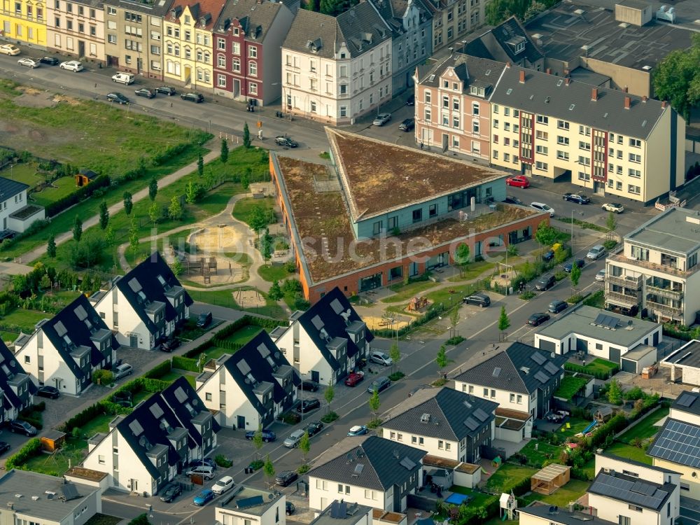 Luftaufnahme Gelsenkirchen - Freizeitzentrum der SJD - Die Falken Unterbezirk Gelsenkirchen in Gelsenkirchen im Bundesland Nordrhein-Westfalen