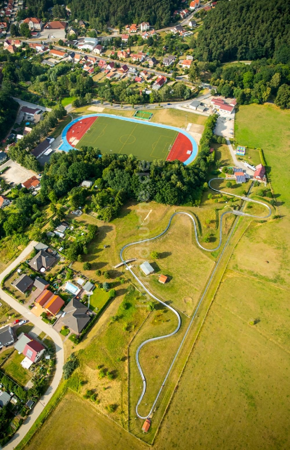 Luftbild Burg Stargard - Freizeitzentrum der Sommerrodelbahn in Burg Stargard im Bundesland Mecklenburg-Vorpommern