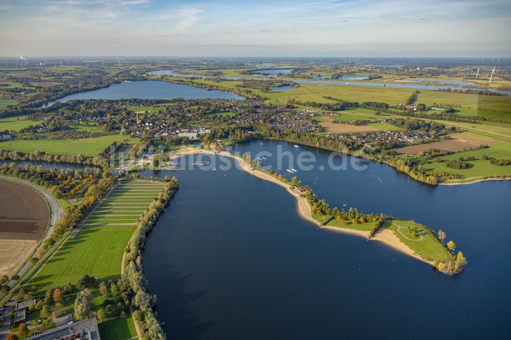 Xanten aus der Vogelperspektive: Freizeitzentrum der Wasserski - Rennbahn in Xanten im Bundesland Nordrhein-Westfalen, Deutschland