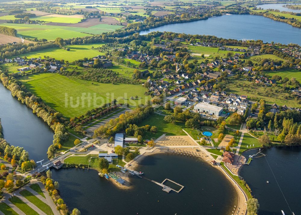 Luftaufnahme Xanten - Freizeitzentrum der Wasserski - Rennbahn in Xanten im Bundesland Nordrhein-Westfalen, Deutschland