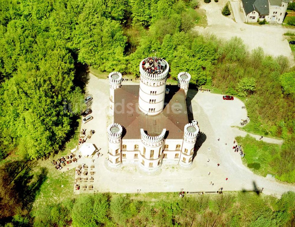 Luftaufnahme Granitz auf Rügen - Frühjahrslandschaft am Jagdschloß Granitz auf Rügen.