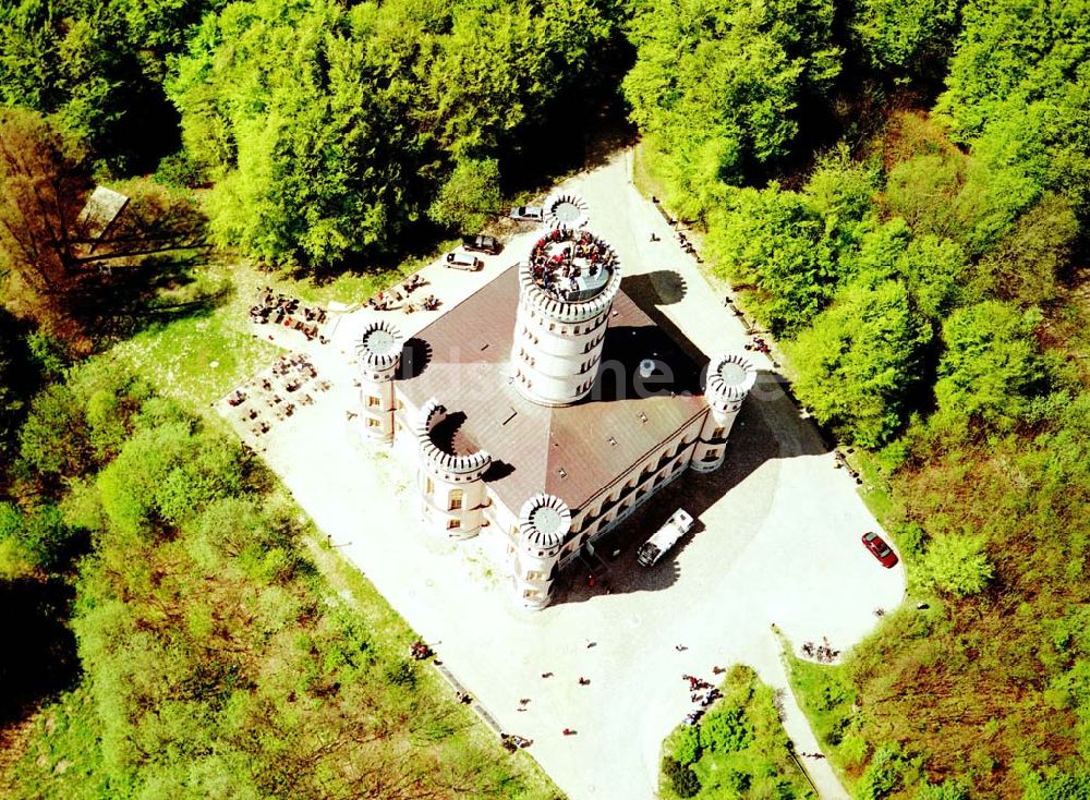 Granitz auf Rügen von oben - Frühjahrslandschaft am Jagdschloß Granitz auf Rügen.