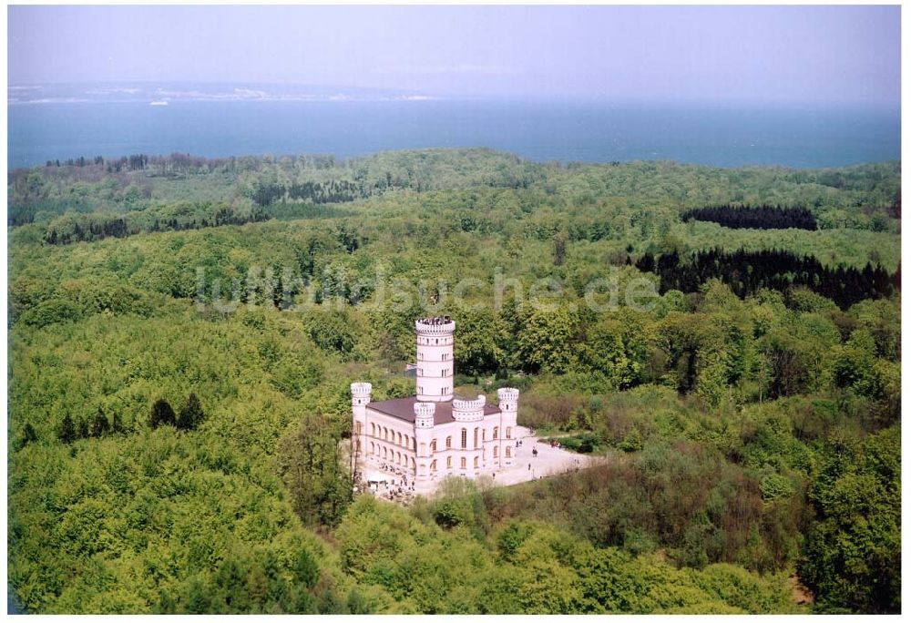 Granitz auf Rügen von oben - Frühjahrslandschaft am Jagdschloß Granitz auf Rügen.