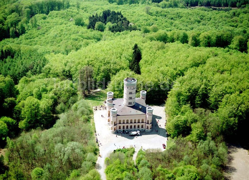 Granitz auf Rügen aus der Vogelperspektive: Frühjahrslandschaft am Jagdschloß Granitz auf Rügen.