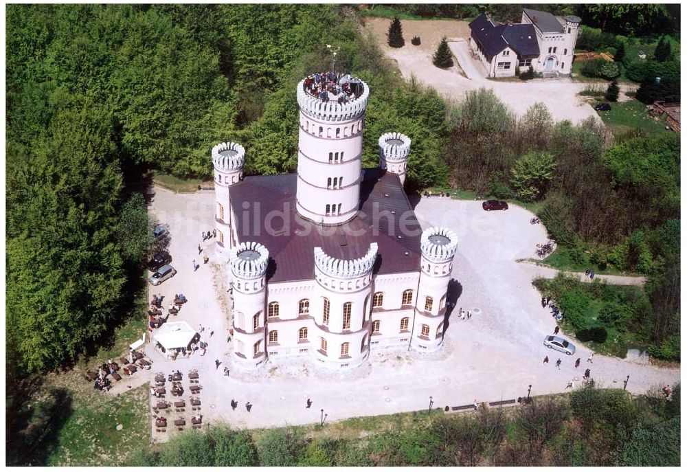 Luftaufnahme Granitz auf Rügen - Frühjahrslandschaft am Jagdschloß Granitz auf Rügen.