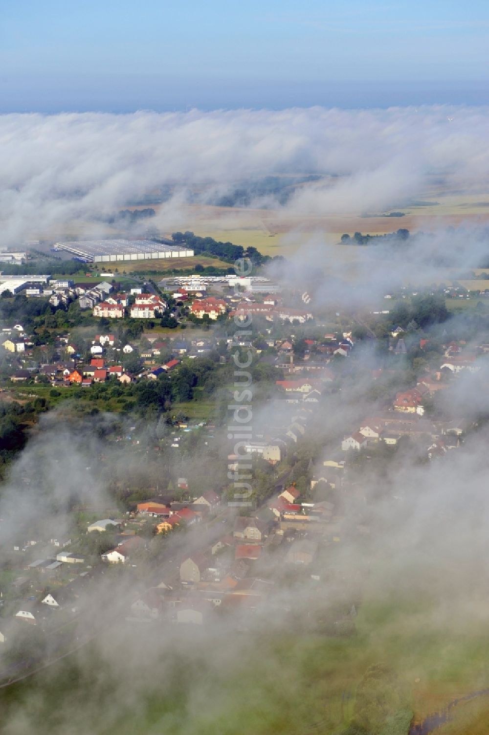 Luftbild Werneuchen - Frühnebel über Werneuchen OT Seefeld im Bundesland Brandenburg