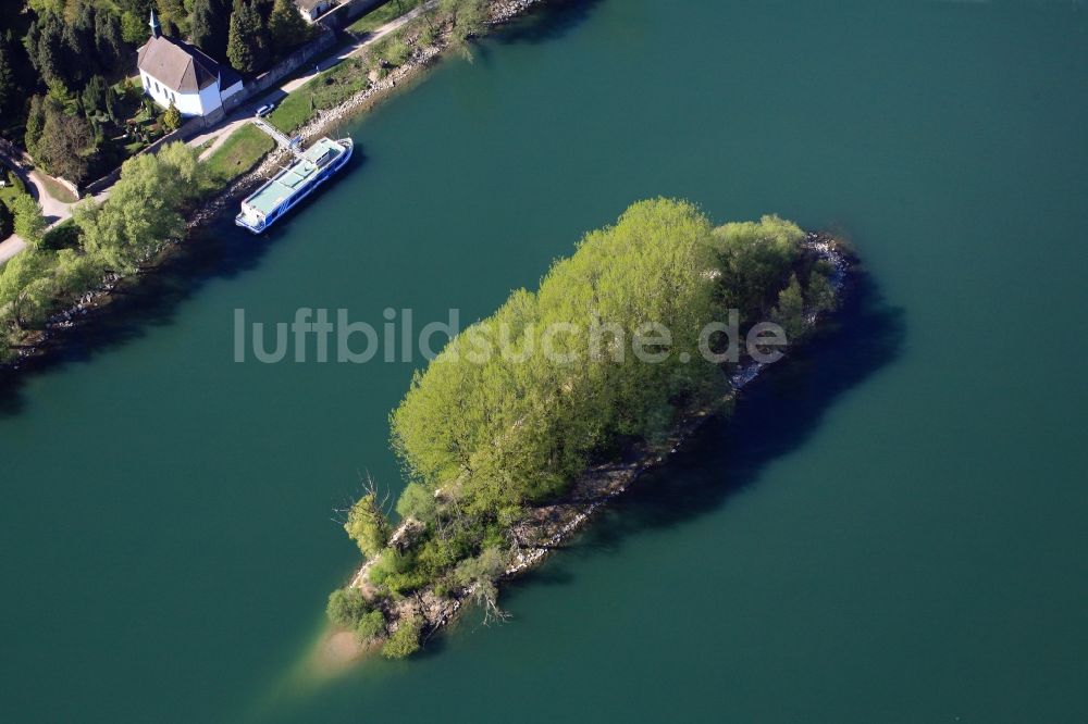 Luftaufnahme Bad Säckingen - Fridolinsinsel im Rhein im Grenzverlauf zwischen Deutschland und der Schweiz bei Bad Säckingen im Bundesland Baden-Württemberg, Deutschland