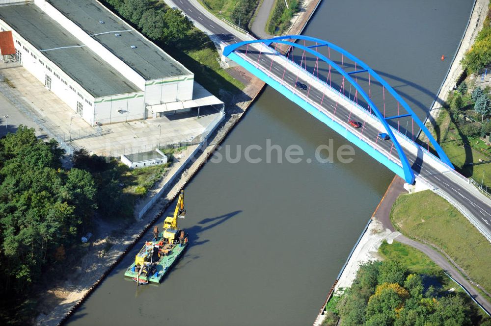 Luftaufnahme Genthin - Friedensbrücke über Elbe-Havel-Kanal in Genthin