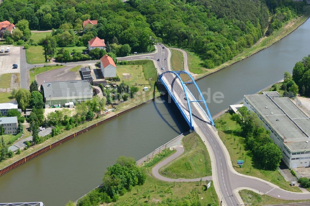 Genthin von oben - Friedensbrücke Genthin-Jerichow im Bundesland Sachsen-Anhalt