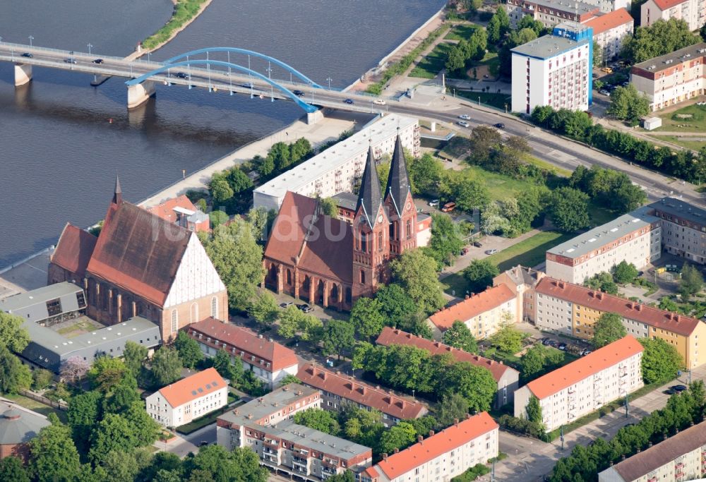 Luftbild Frankfurt (Oder) - Friedenskirche Frankfurt (Oder) im Bundesland Brandenburg